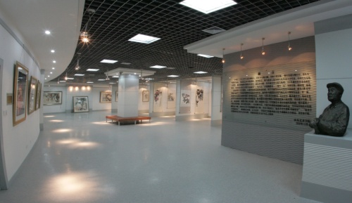 于希宁绘画艺术展览馆